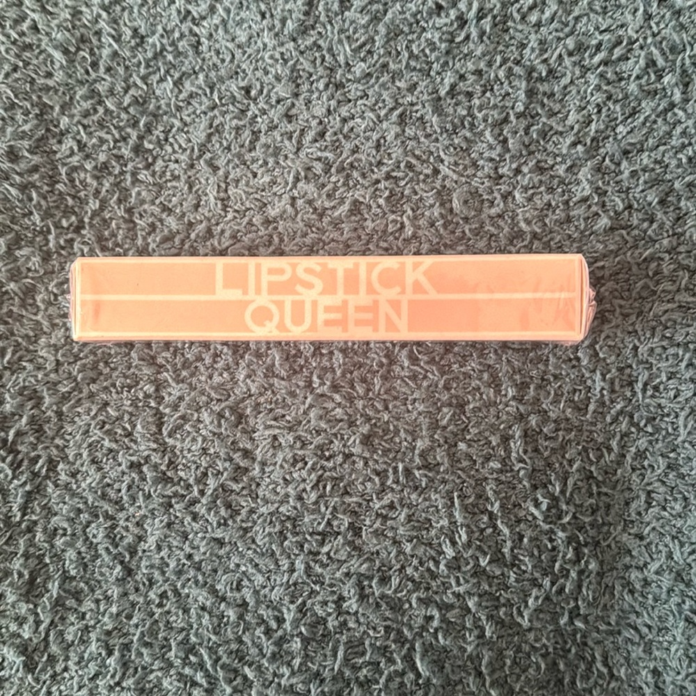 Net lipstick, queen lip restore  scrub